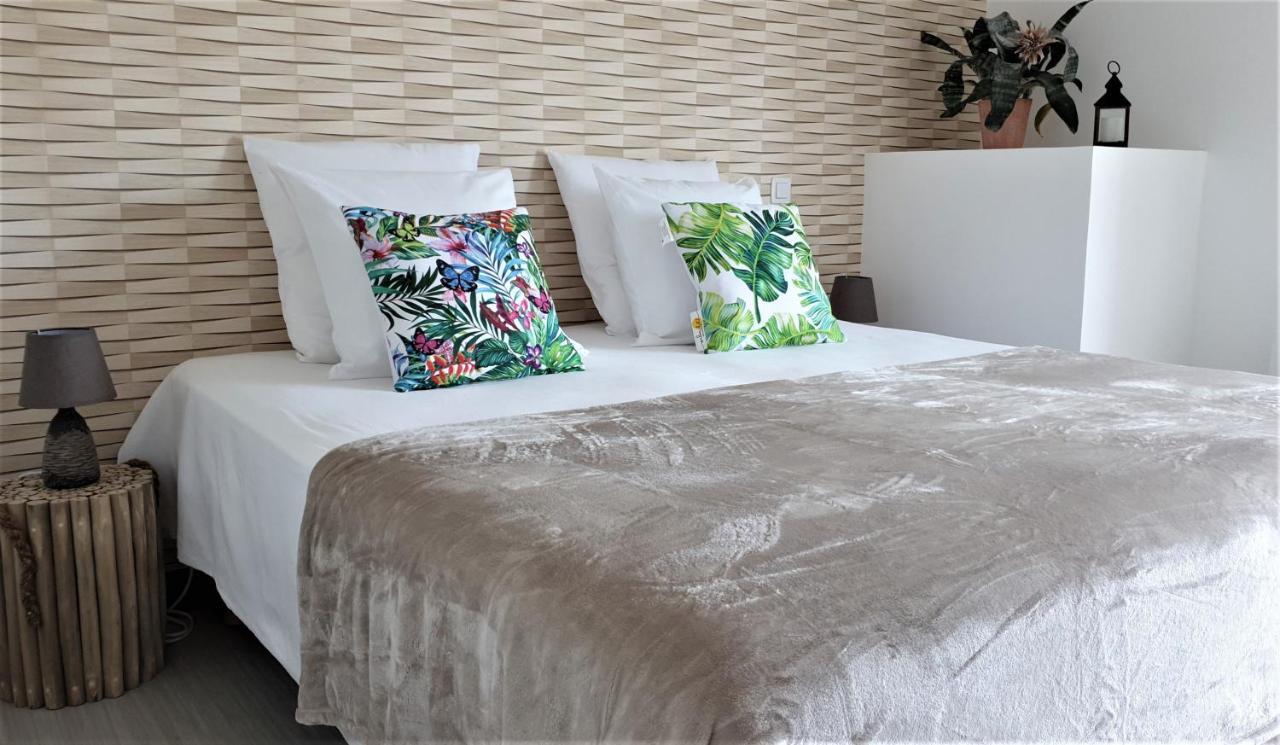 Hostel Les Terrasses Du Roc Saint-André-de-Roquepertuis Εξωτερικό φωτογραφία