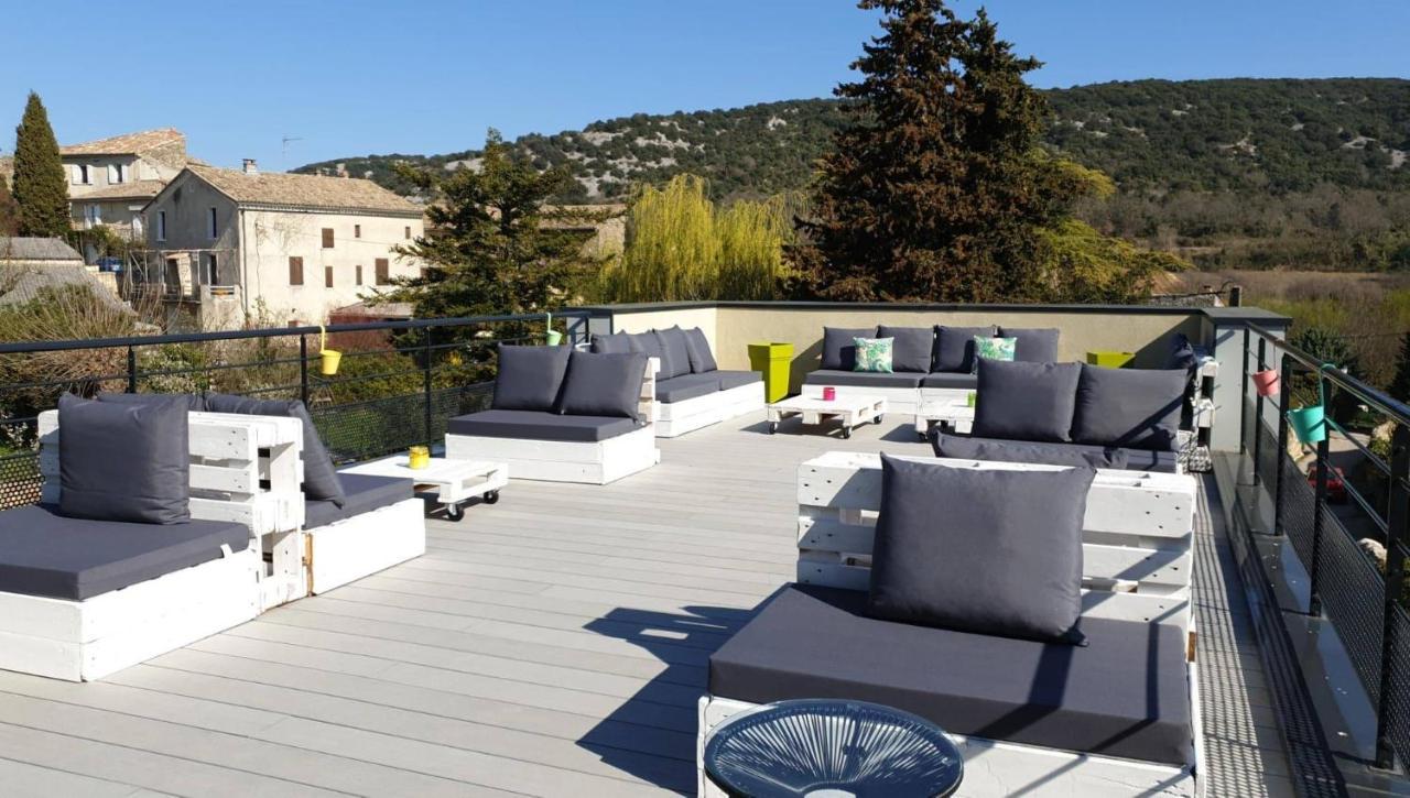 Hostel Les Terrasses Du Roc Saint-André-de-Roquepertuis Εξωτερικό φωτογραφία