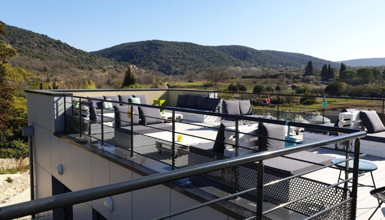 Hostel Les Terrasses Du Roc Saint-André-de-Roquepertuis Εξωτερικό φωτογραφία
