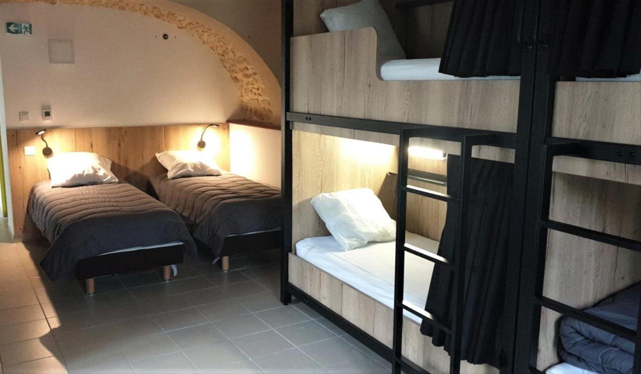 Hostel Les Terrasses Du Roc Saint-André-de-Roquepertuis Εξωτερικό φωτογραφία