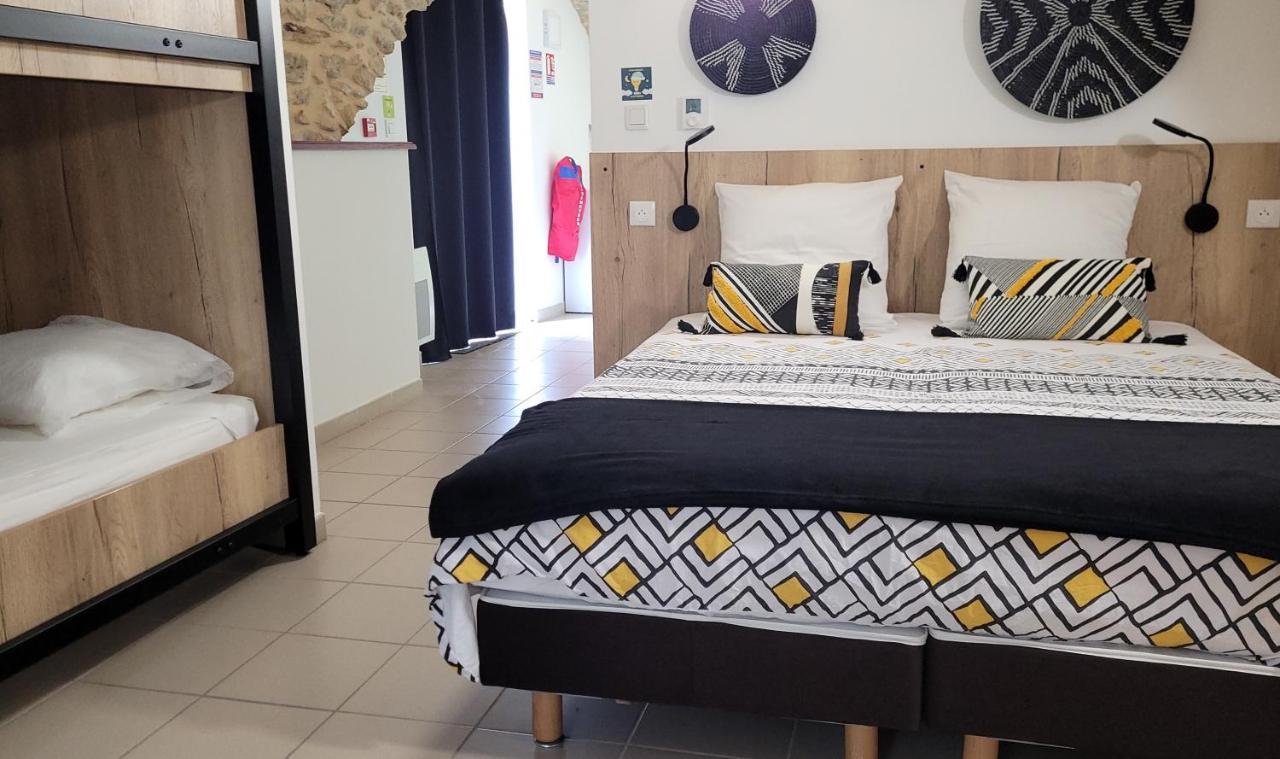 Hostel Les Terrasses Du Roc Saint-André-de-Roquepertuis Εξωτερικό φωτογραφία